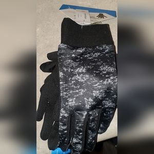 Clothes: Cold front Extreme Performance Gripper Gloves (Adult Small/Medium)